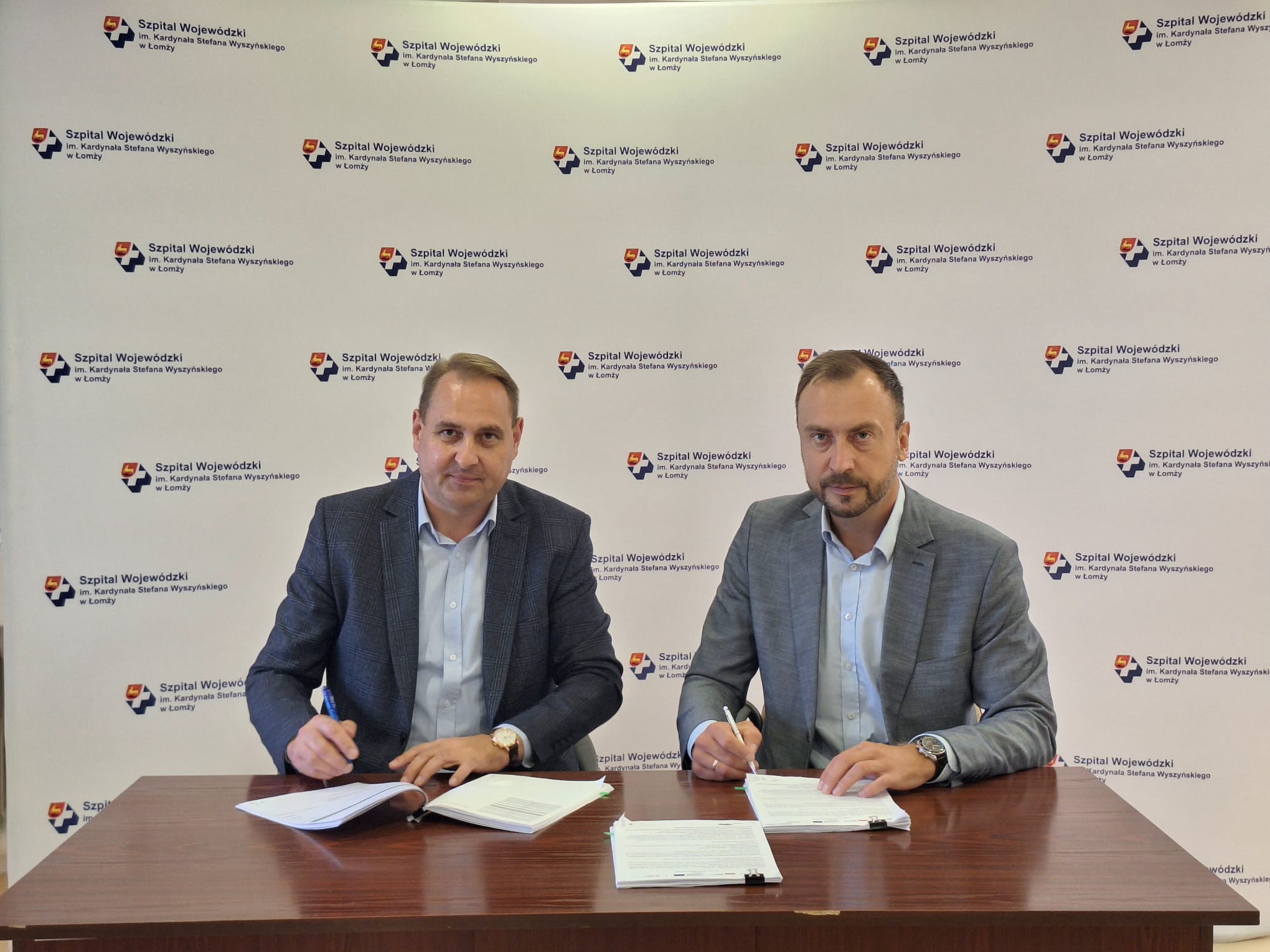 Zdjęcie Podpisanie umowy na przebudowę i modernizację bloku operacyjnego