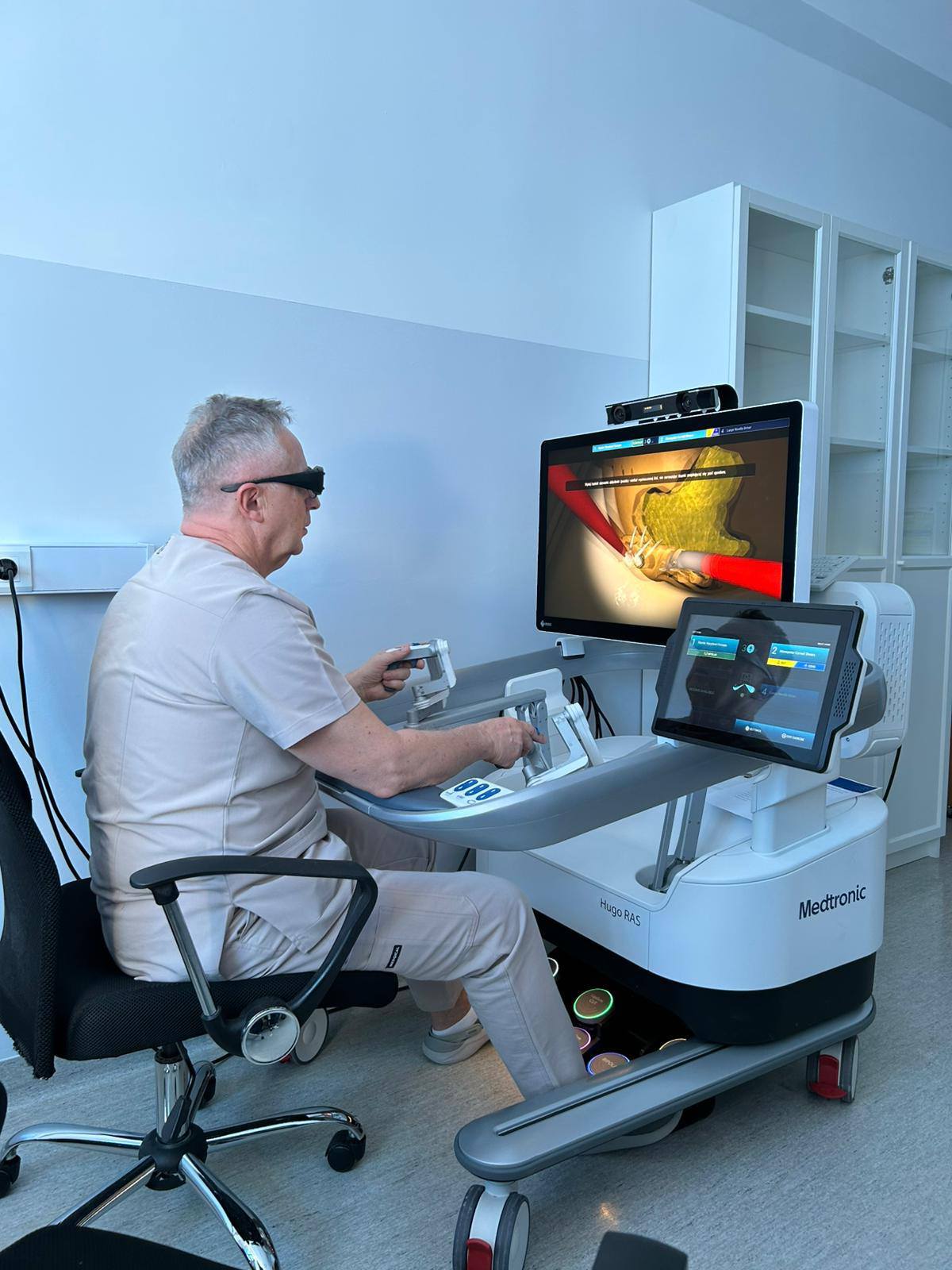 Zdjęcie praca na robocie hugo
